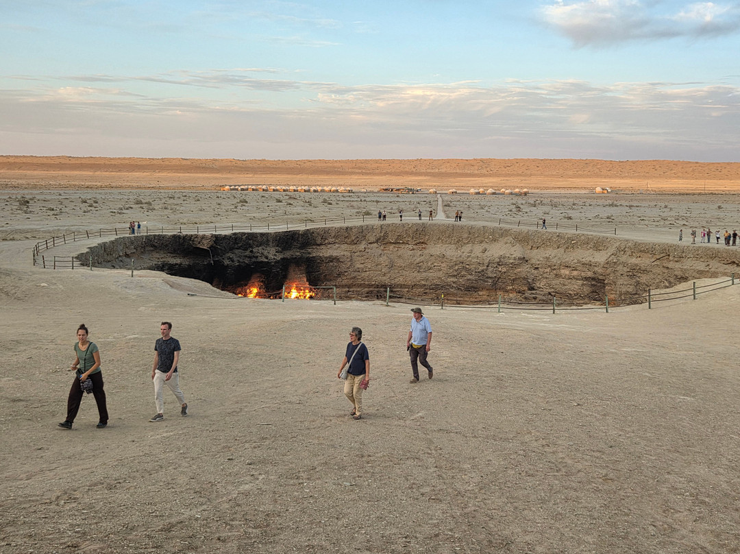 Darvaza Gas Crater-Darvaza必去景点