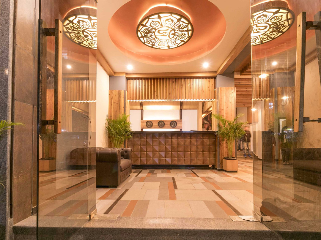 The Regal Hotel & Lounge