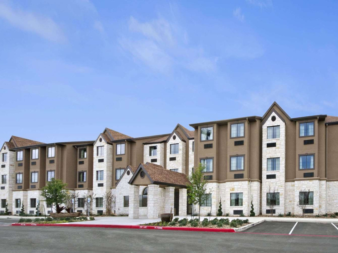 Microtel Inn & Suites by Wyndham Round Rock