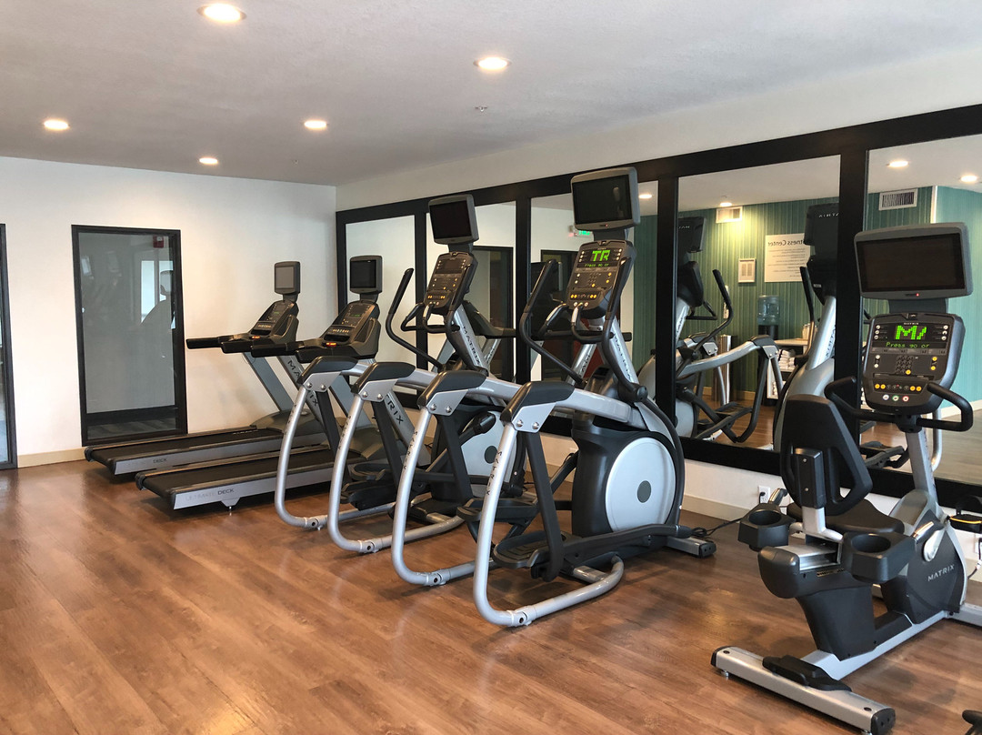 Holiday Inn Express & Suites Albany By IHG主图