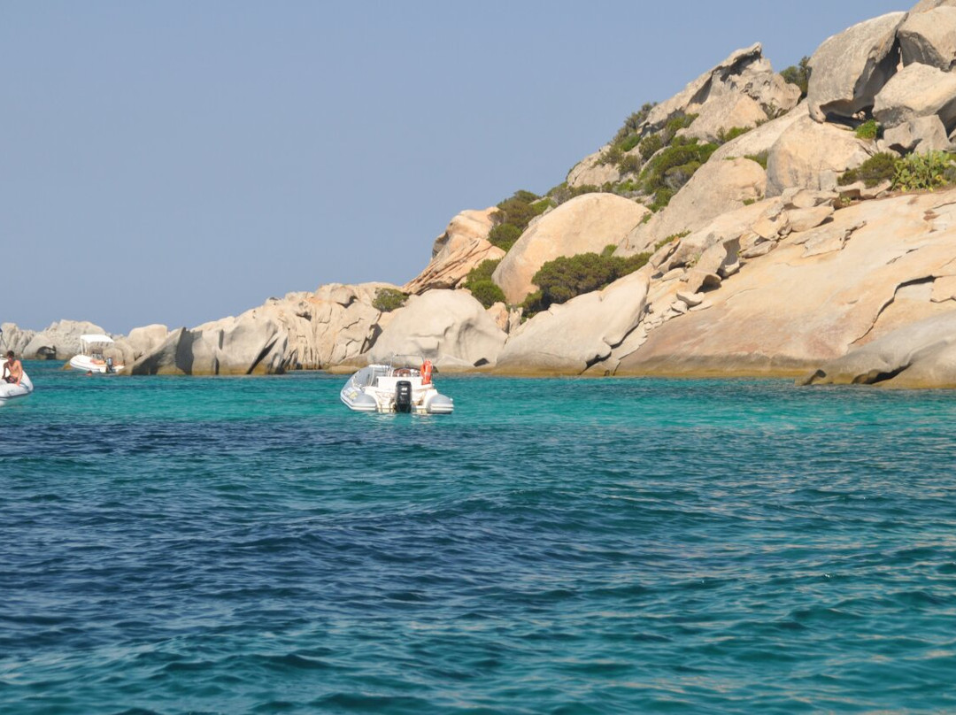 Spiaggia Delle Vacche-Baia Sardinia必去景点