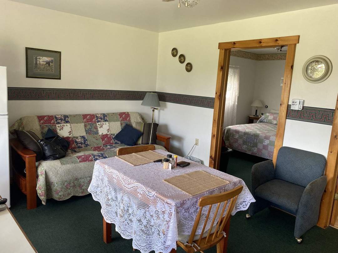 Brown’s Suites & Cottages