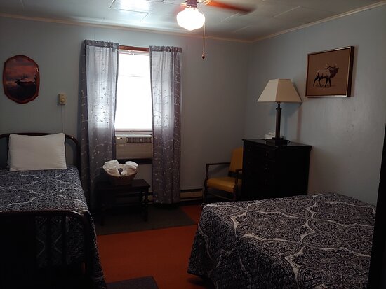 Fort Peck Hotel-客卧