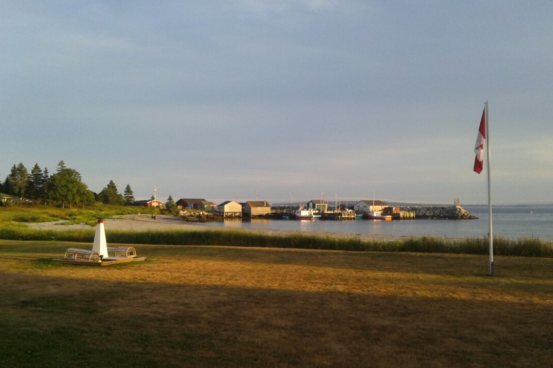 Hunt's Point Beach景点图片
