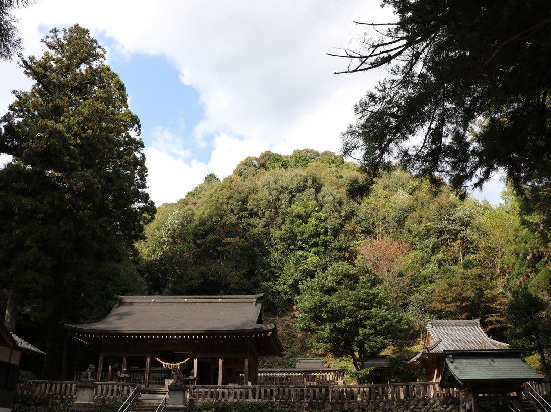 Jugosha Shrine景点图片