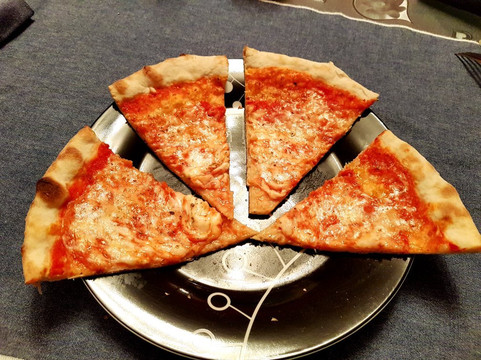 Lozza餐馆和美食-La Piazzetta