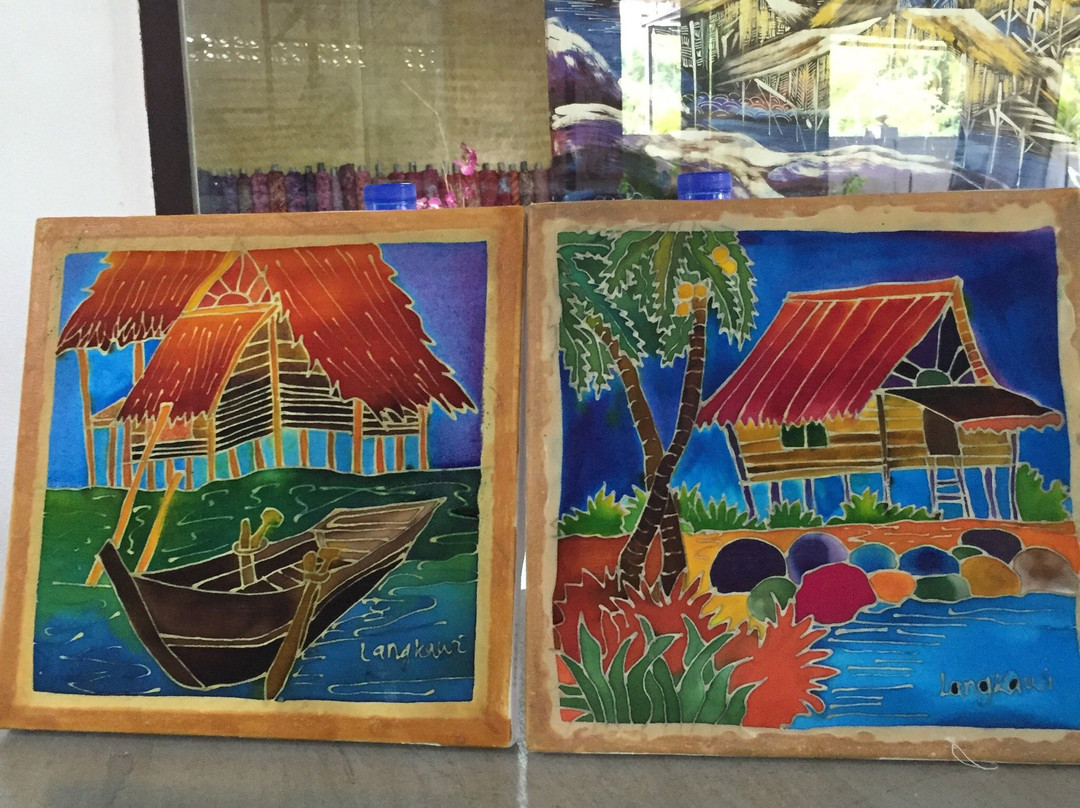 Atma Alam Batik Village景点图片