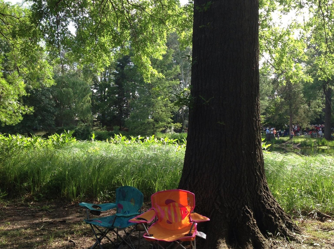 Caldwell旅游景点-Bartlett Arboretum