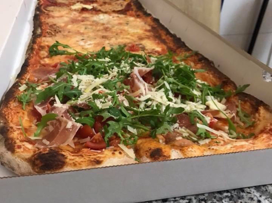 Serrano餐馆和美食-Pizzeria La Cupola