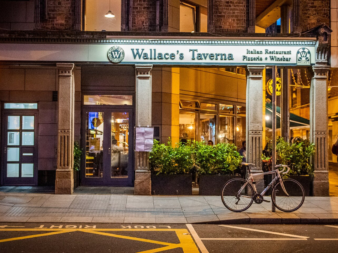 Wallace's Taverna