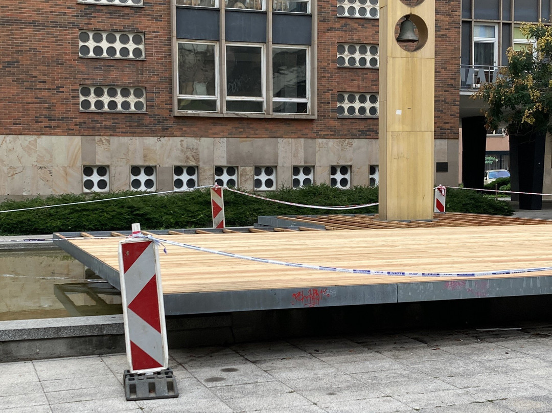 Podium Mit Brunnen (pódium S Fontankou)