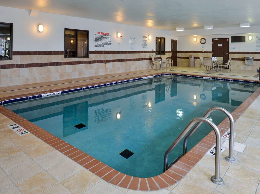 Holiday Inn Express & Suites Cherry, an IHG Hotel主图