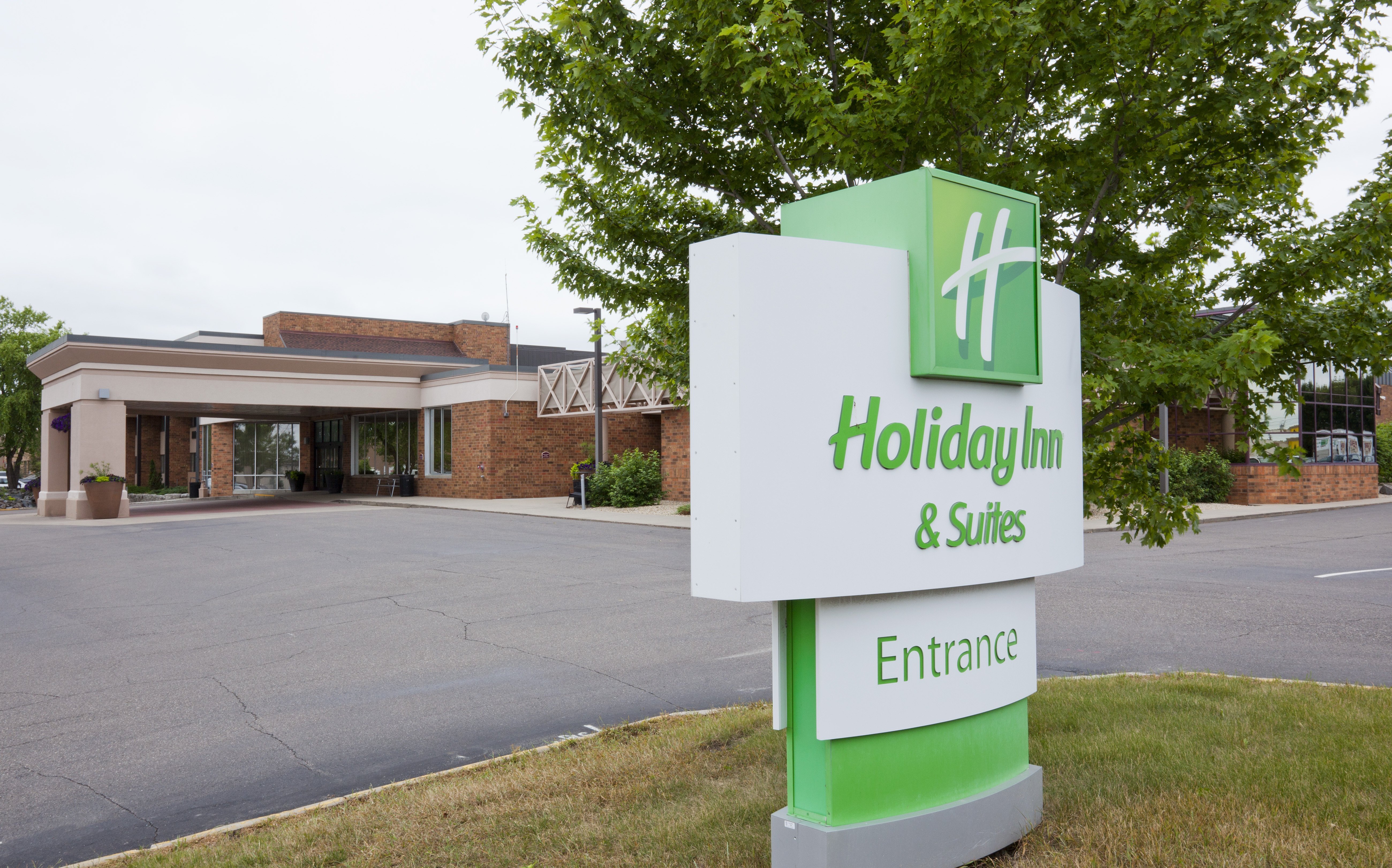 Holiday Inn & Suites St. Cloud By IHG-官方