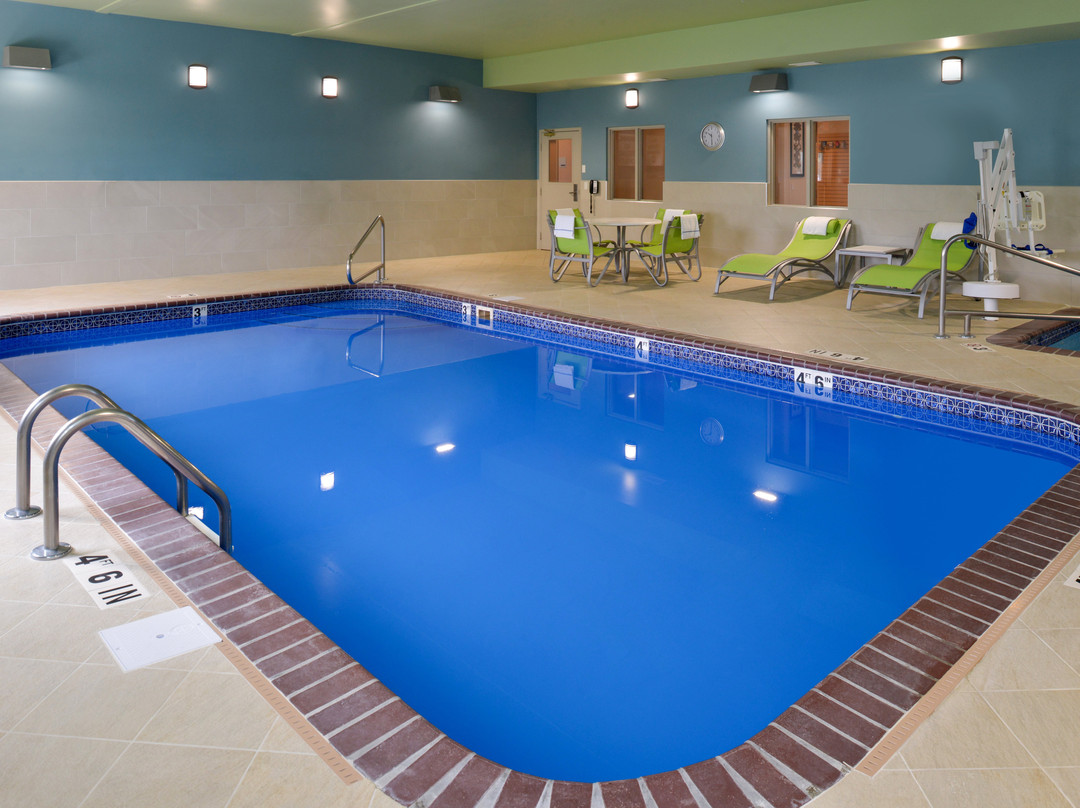 奥马哈西卡尔森江山旅馆&套房酒店主图