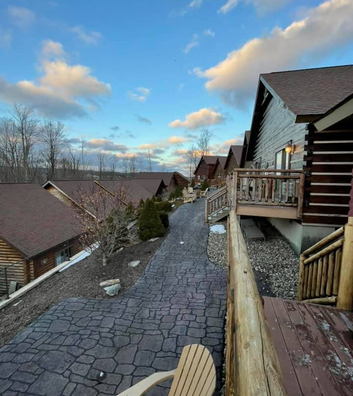 The Lodges at Sunset Village主图