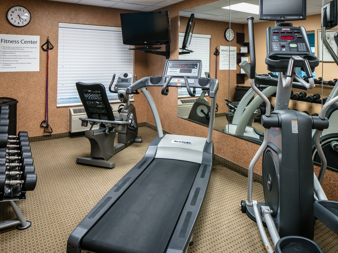 Holiday Inn Express & Suites Clinton By IHG主图