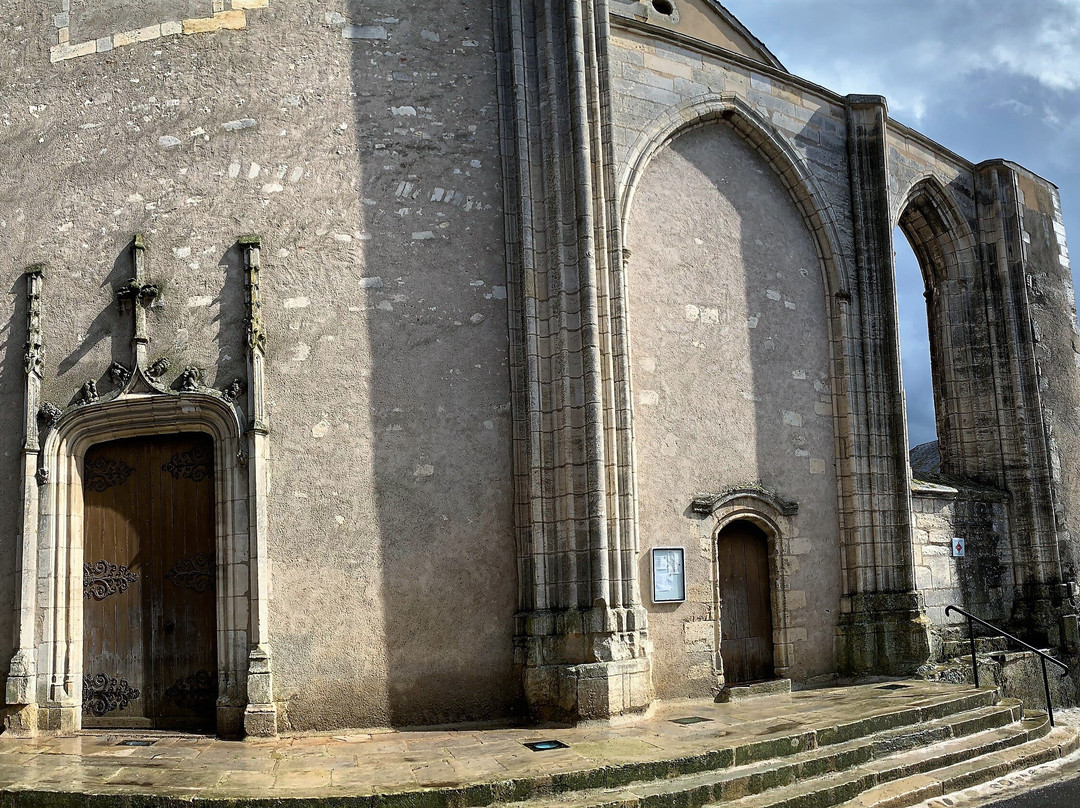 Église Saint-Pierre de Saint-Satur景点图片