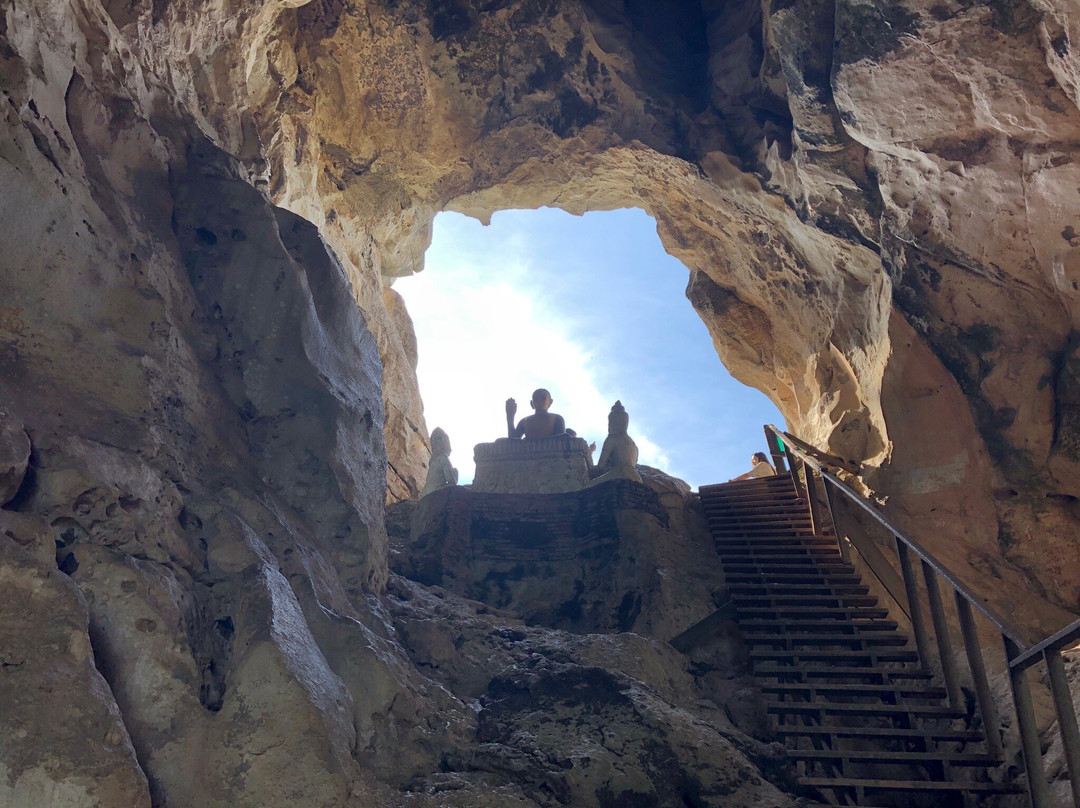 Wat Tham Khao Chakan景点图片
