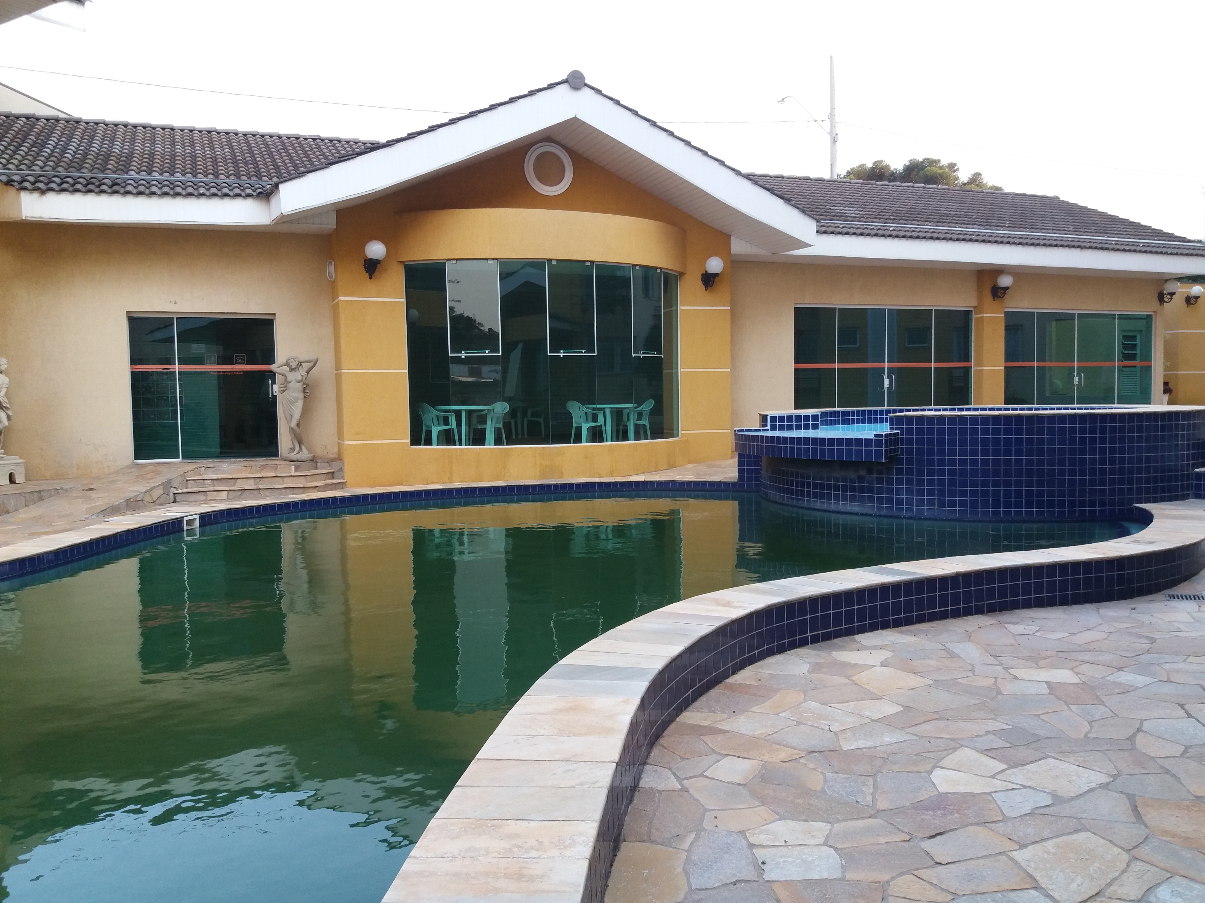 Barbur Plaza Hotel-泳池