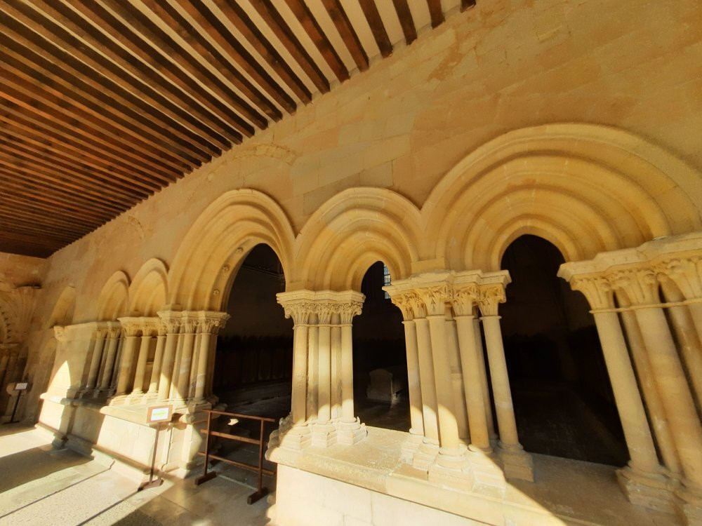 Monasterio de San Andres de Arroyo景点图片