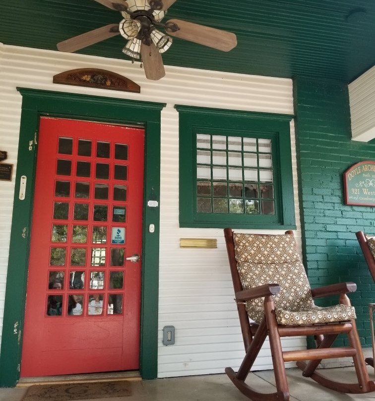 Granbury Gardens Bed And Breakfast主图