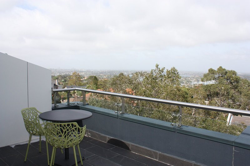 伦纳德都市酒店主图