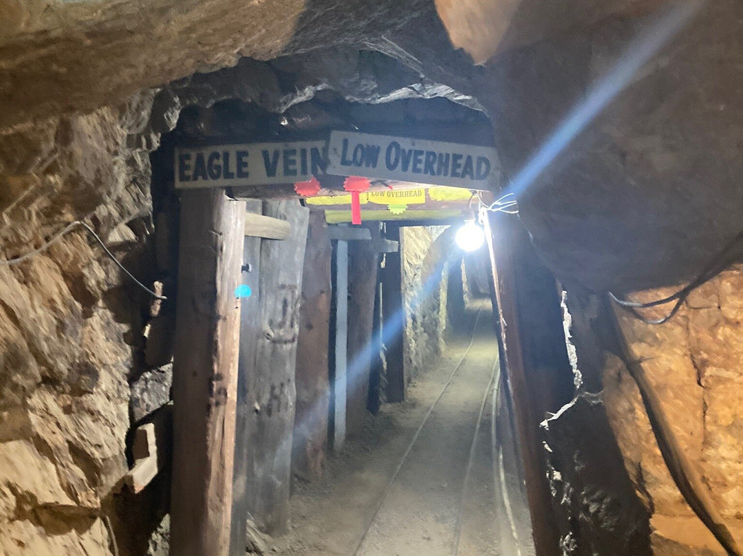 Eagle and High Peak Mine景点图片