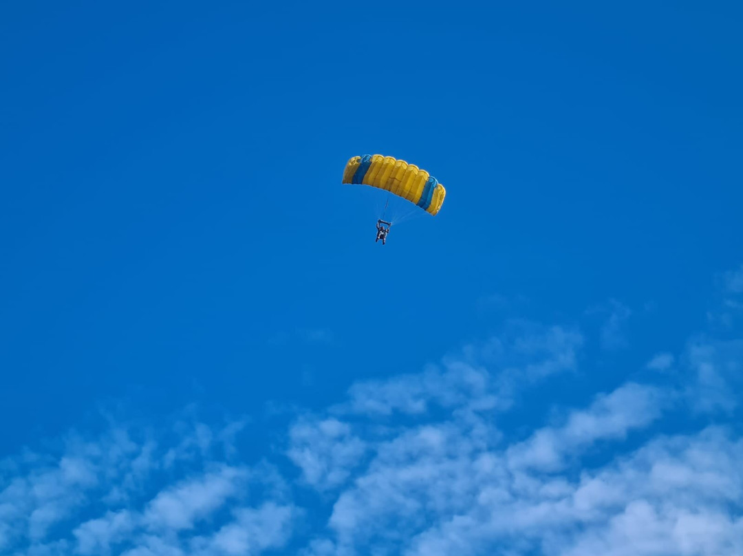 Ecole de Parachutisme du Valinco景点图片