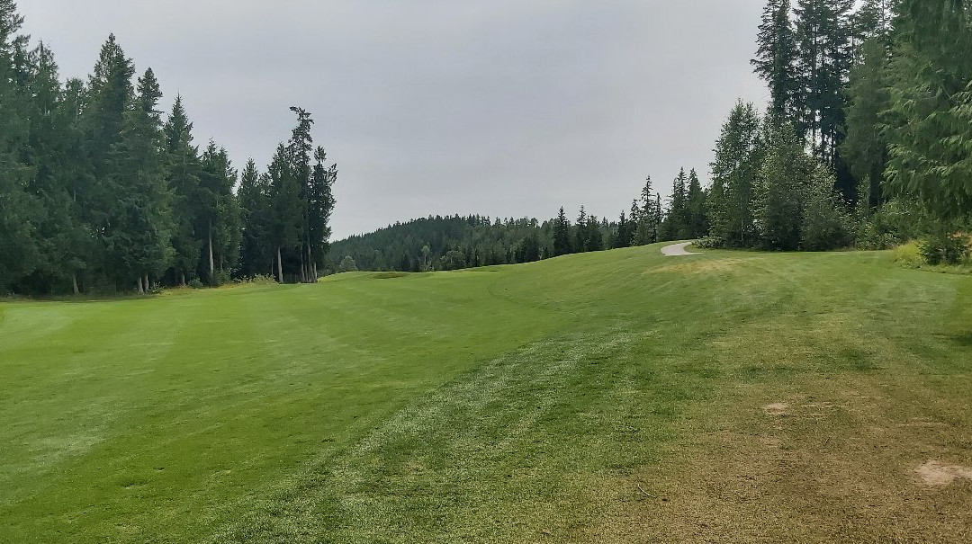 Shuswap National Golf Course景点图片