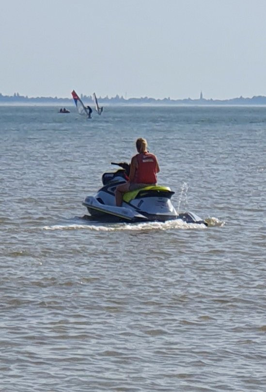 100% Jetski景点图片