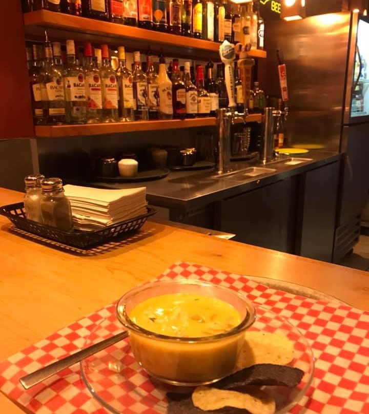 Lakefield餐馆和美食-Kat's Hog Heaven