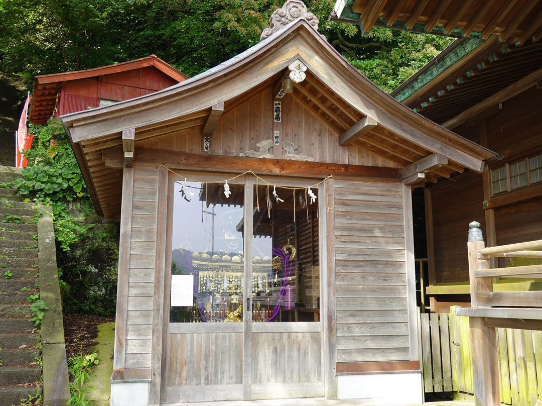 Higashi Kano Shrine景点图片