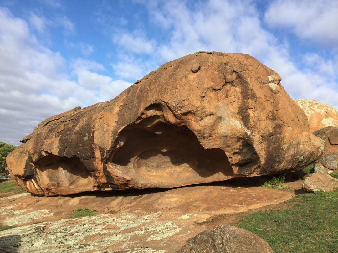 Tcharkuldu Rock-Minnipa必去景点