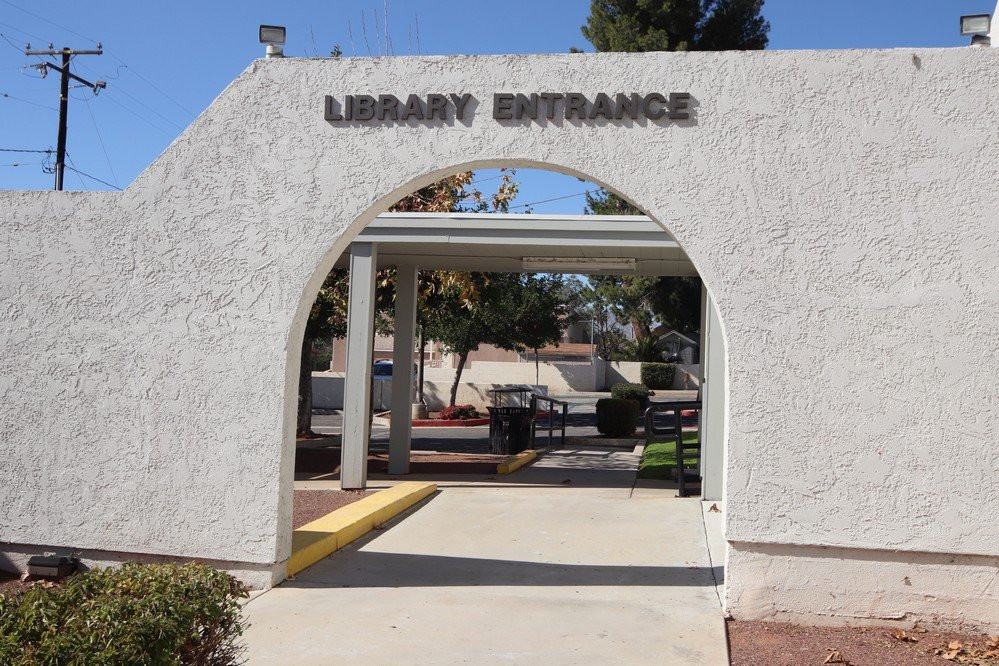 Lake Elsinore Library-埃尔西诺湖必去景点