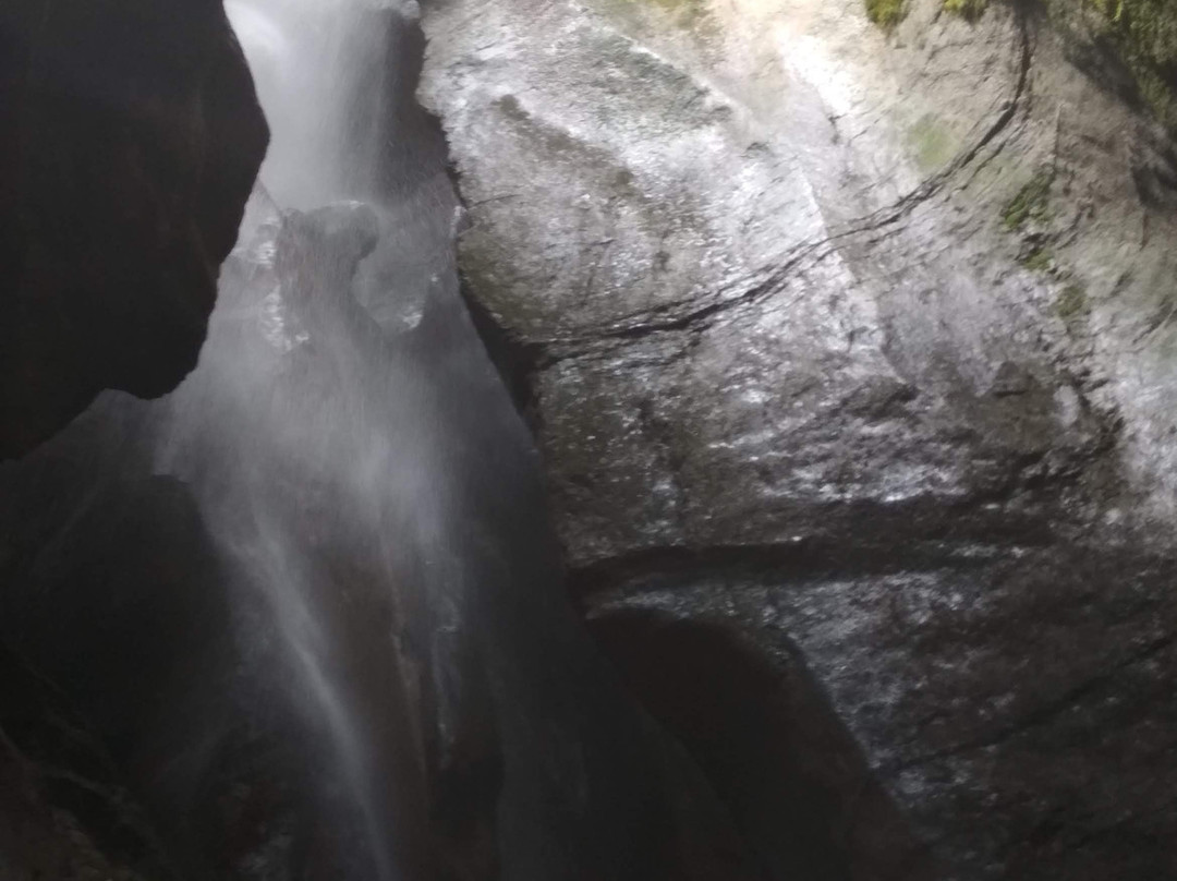 Parco Grotta Cascata Varone景点图片