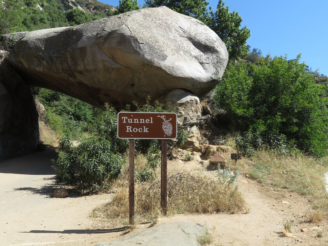 Tunnel Rock-红杉&国王峡谷国家公园必去景点