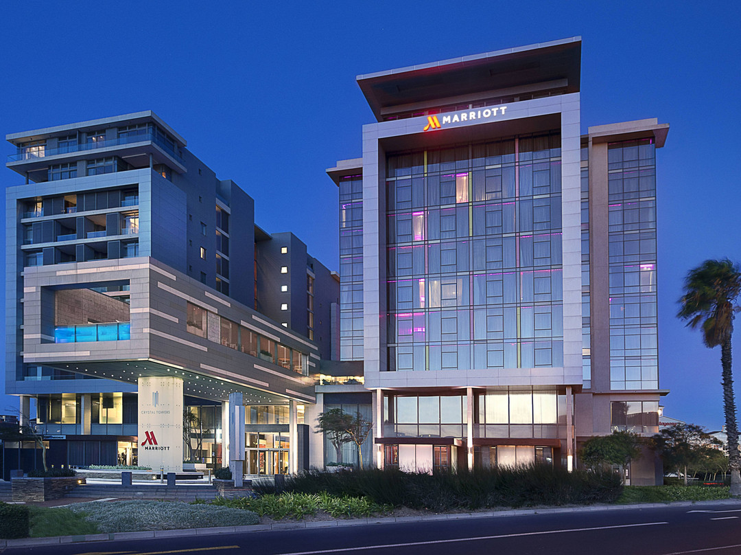 水晶塔温泉酒店主图