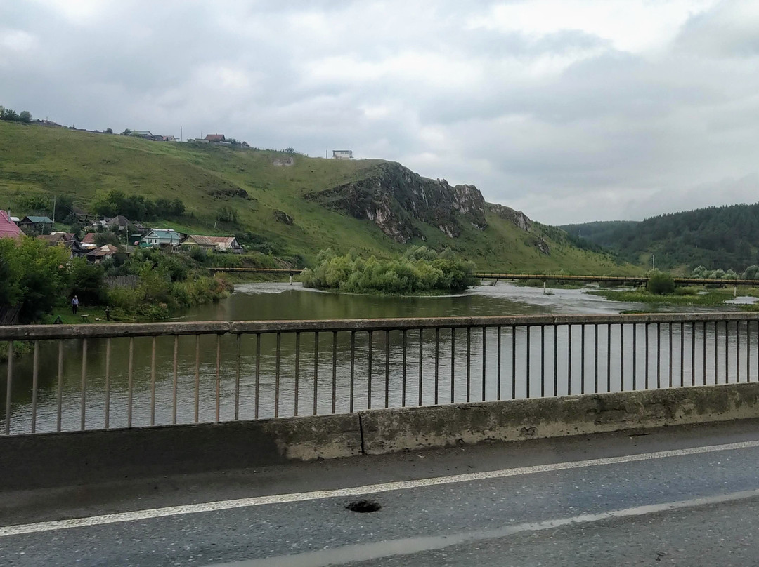 River Yuruzan景点图片