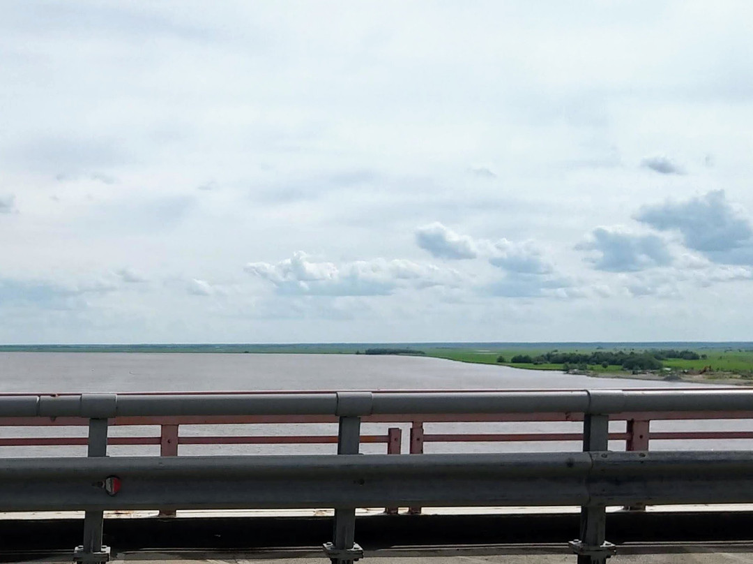 Red Dragon The Automobile Bridge Over the Irtysh-Khanty-Mansiysk必去景点