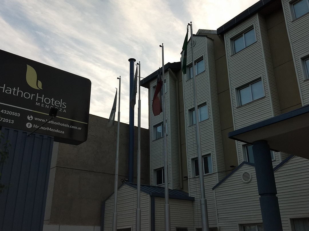 伯纳达酒店主图