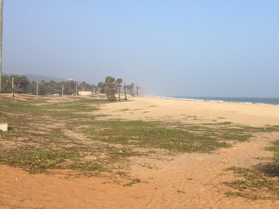 Yarada Beach景点图片