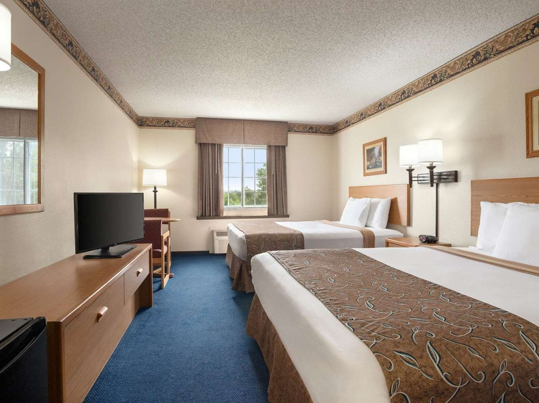 Travelodge by Wyndham Fort Scott主图