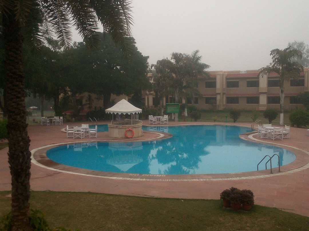 克拉克斯克久拉霍酒店主图