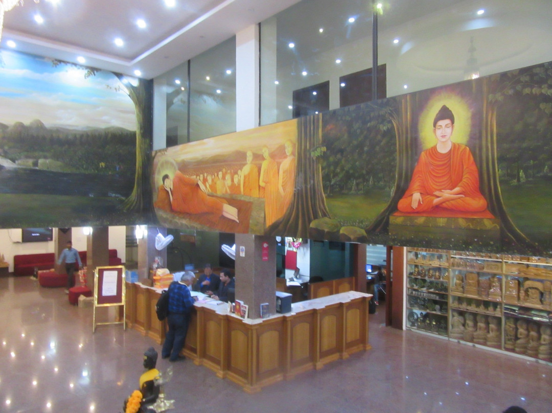 菩提伽耶丽晶大酒店主图