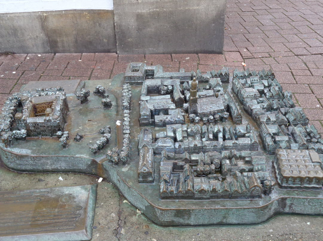 Bronzemodell Altstadt-策勒县必去景点