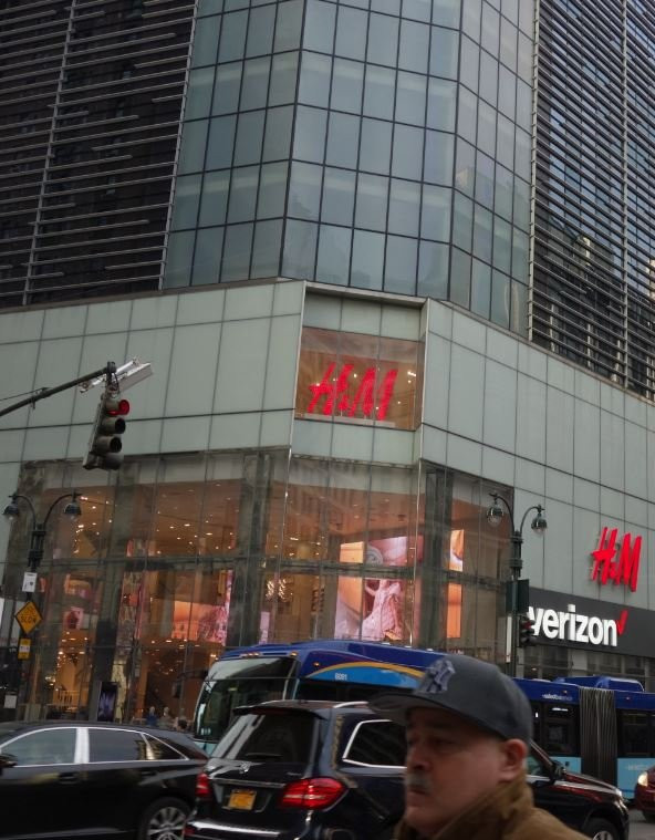 H&M专卖店景点图片
