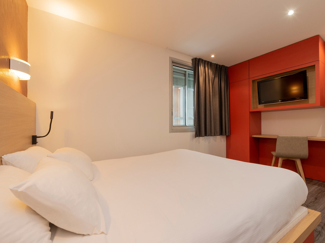 Hotel Du Commerce Spa主图