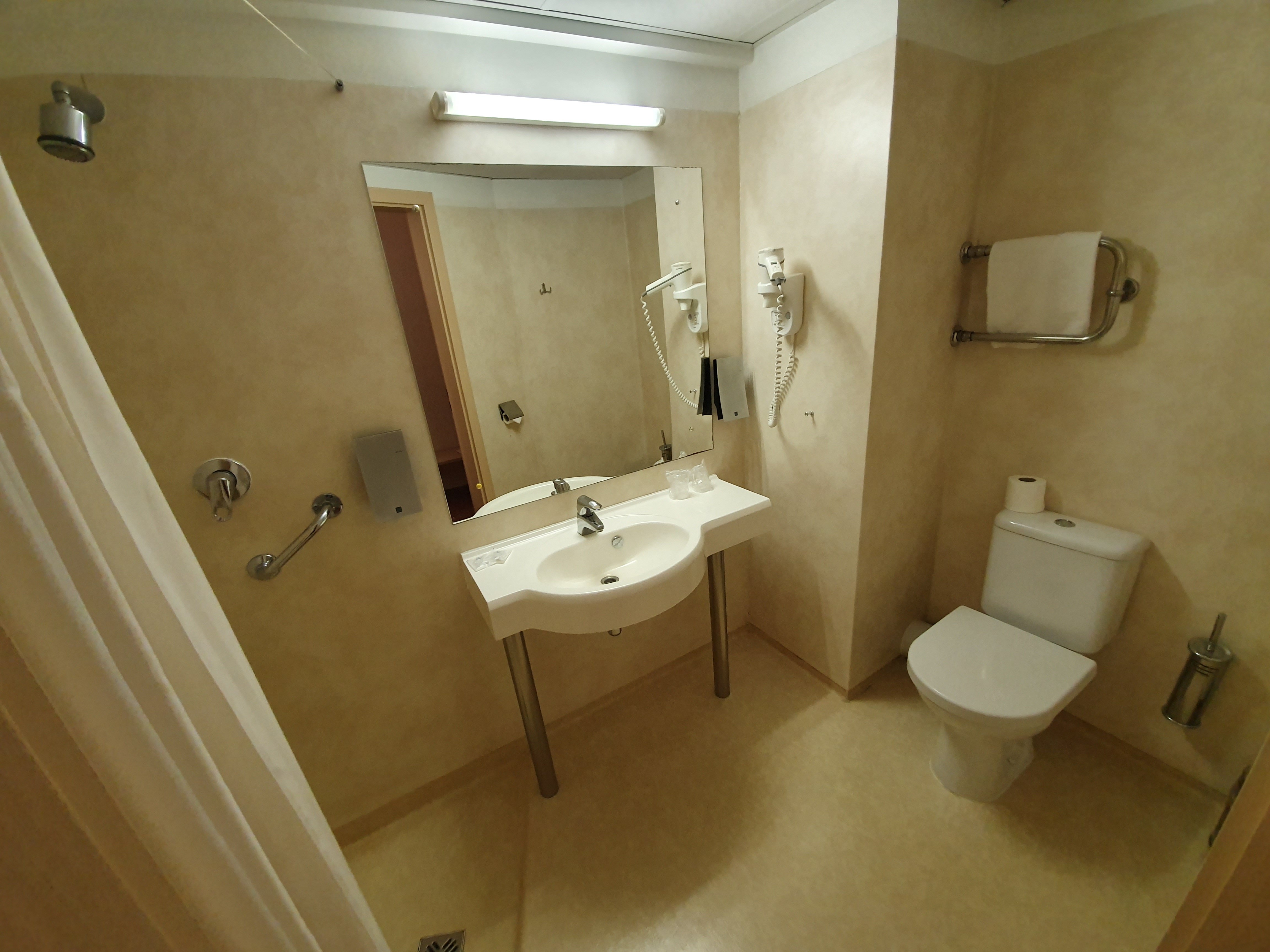 Rija Bauska Hotel-浴室