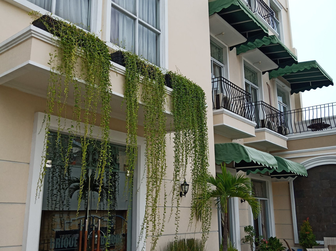 Amarelo Hotel Solo主图