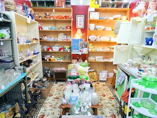 Ageless Treasure Antique Center景点图片